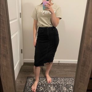 🖤 Black Distressed Midi Denim Skirt